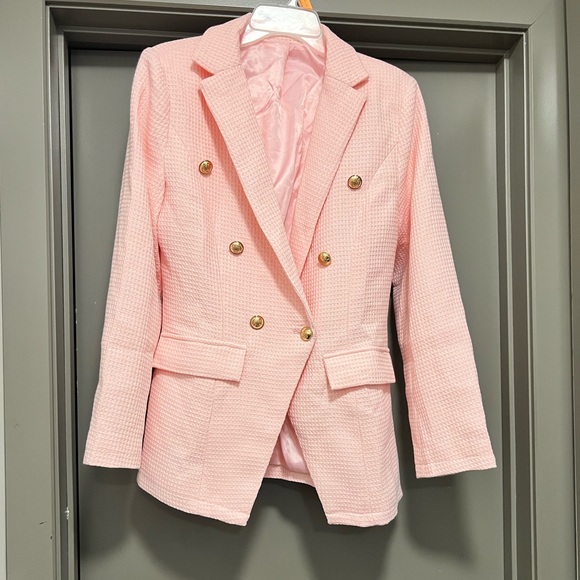 Woman’s pink jacket size medium - Picture 1 of 2